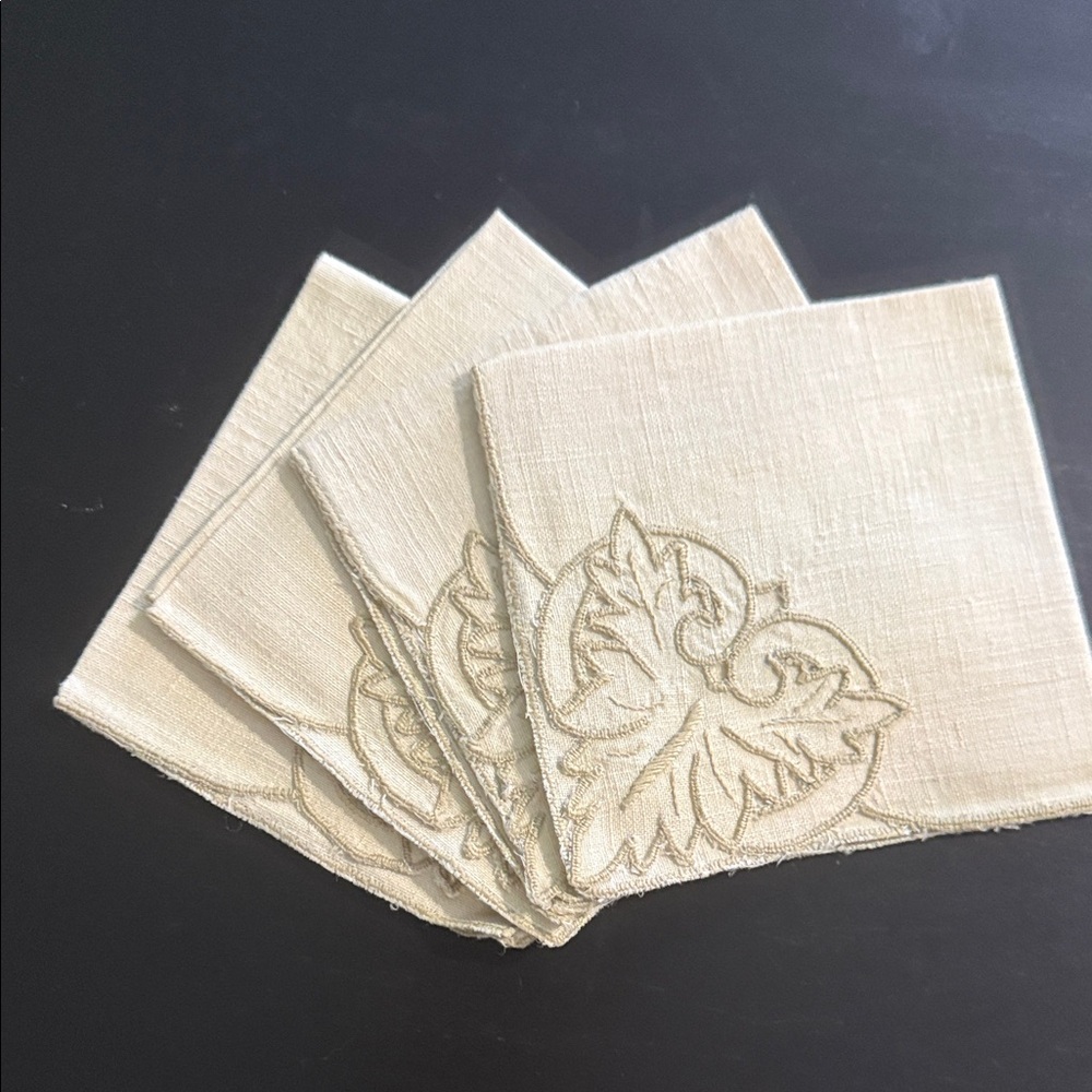 Cream Floral Embroidered Tablecloth - Picture 2 of 2